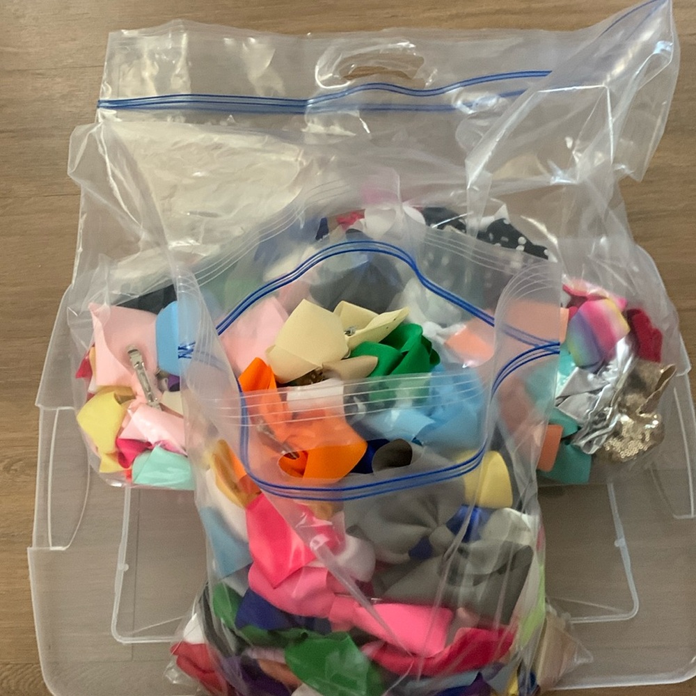 Huge variety of girls bows
